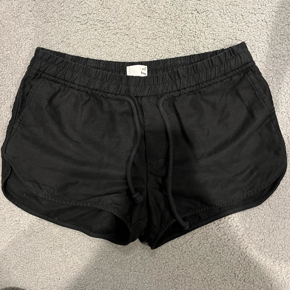 Aritzia Wilfred Shorts